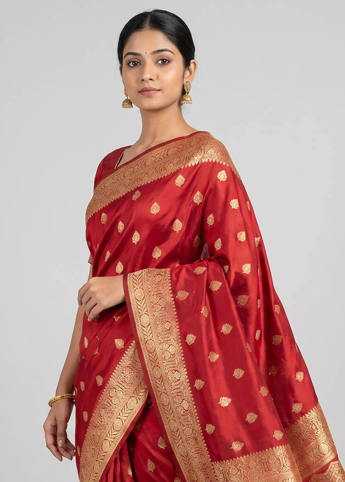 Maroon Banarasi Silk Saree With Blouse Piece - Image 2