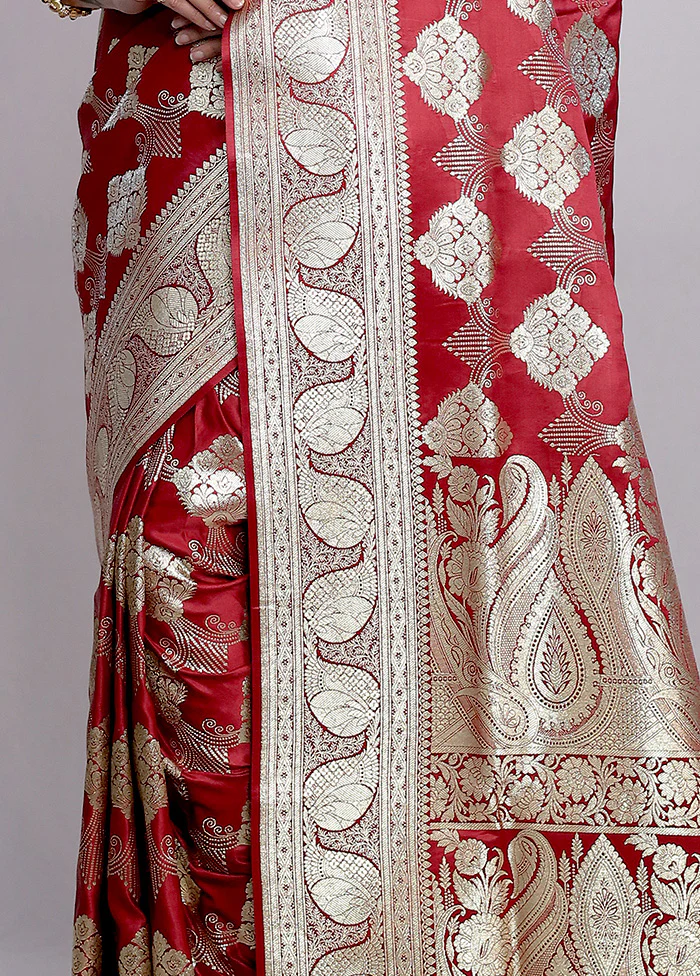 Maroon Banarasi Silk Saree With Blouse Piece - Image 3