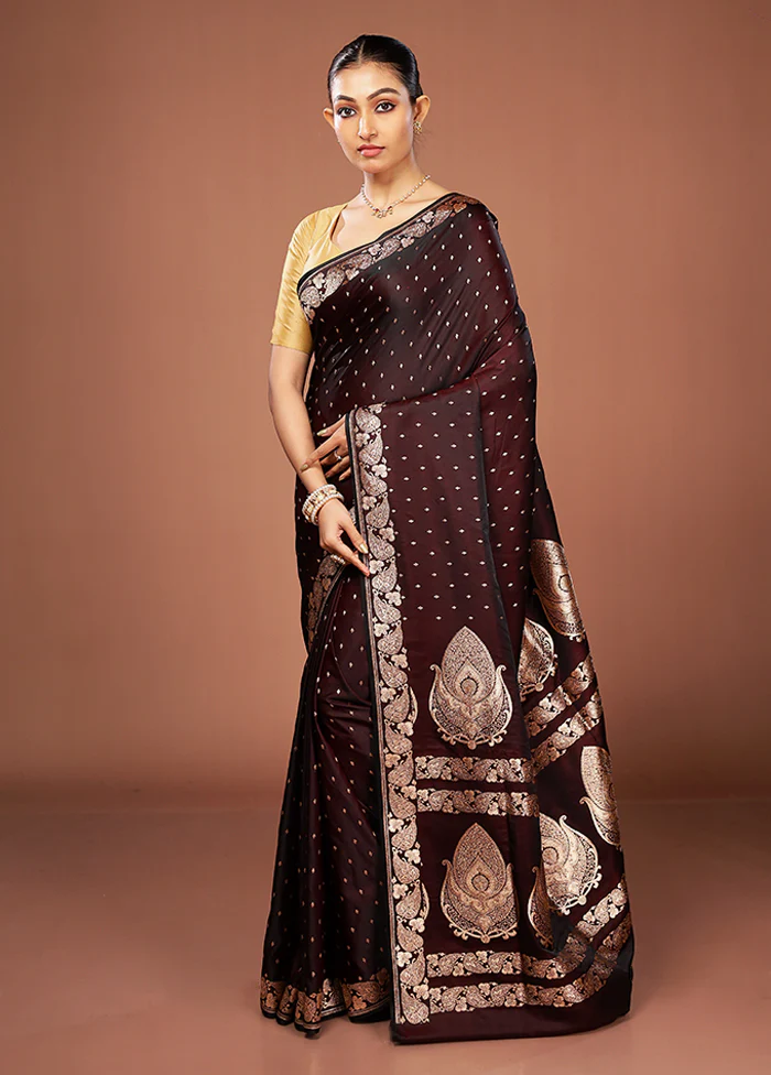 Maroon Banarasi Silk Saree With Blouse Piece - Image 4