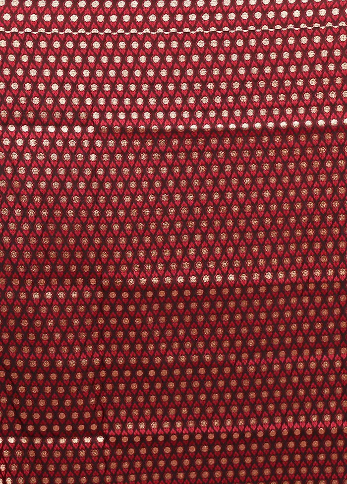 Maroon Banarasi Silk Saree With Blouse Piece - Image 5