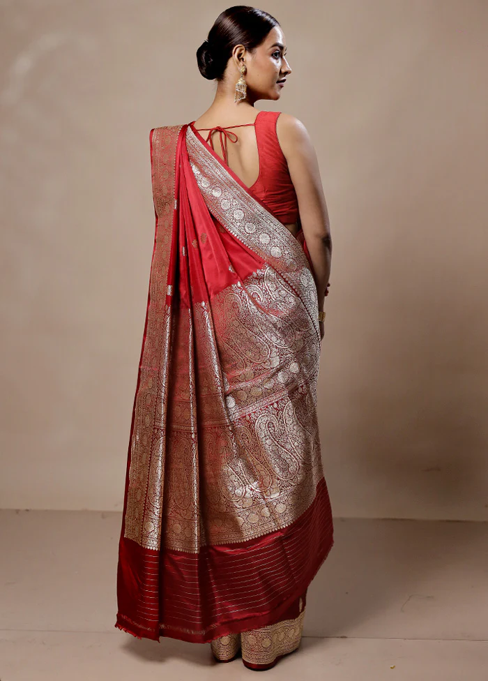 Maroon Handloom Banarasi Pure Silk Saree With Blouse Piece - Image 3
