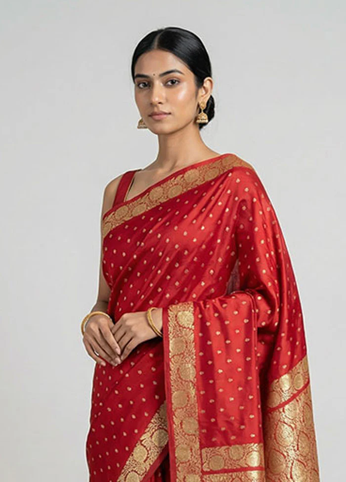 Maroon Handloom Banarasi Pure Silk Saree With Blouse Piece - Image 2