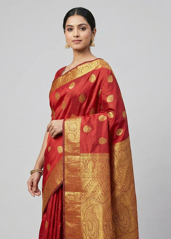 Maroon Handloom Kanjivaram Pure Silk Saree With Blouse Piece - Image 2
