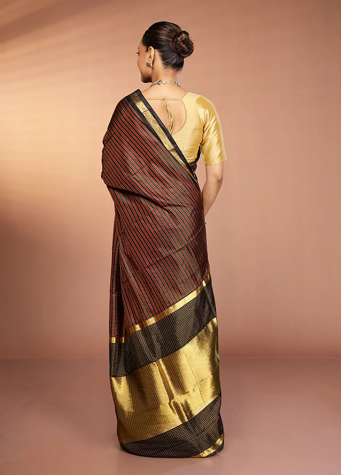 Maroon Handloom Kanjivaram Pure Silk Saree With Blouse Piece - Image 3