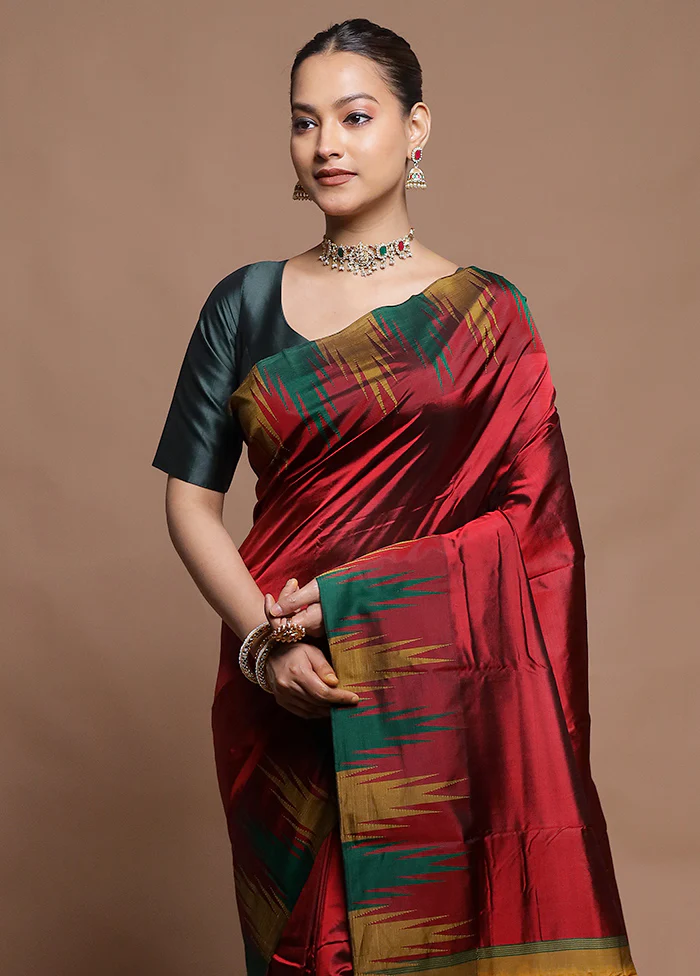 Maroon Handloom Kanjivaram Pure Silk Saree With Blouse Piece - Image 2
