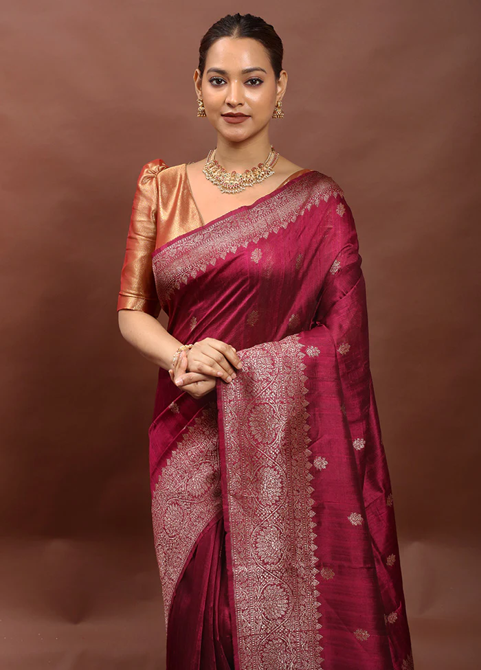 Maroon Handloom Tussar Pure Silk Saree With Blouse Piece - Image 2