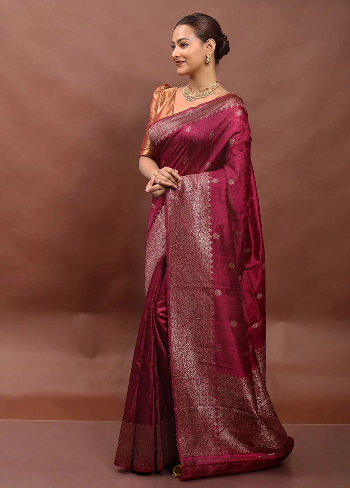Maroon Handloom Tussar Pure Silk Saree With Blouse Piece - Image 4