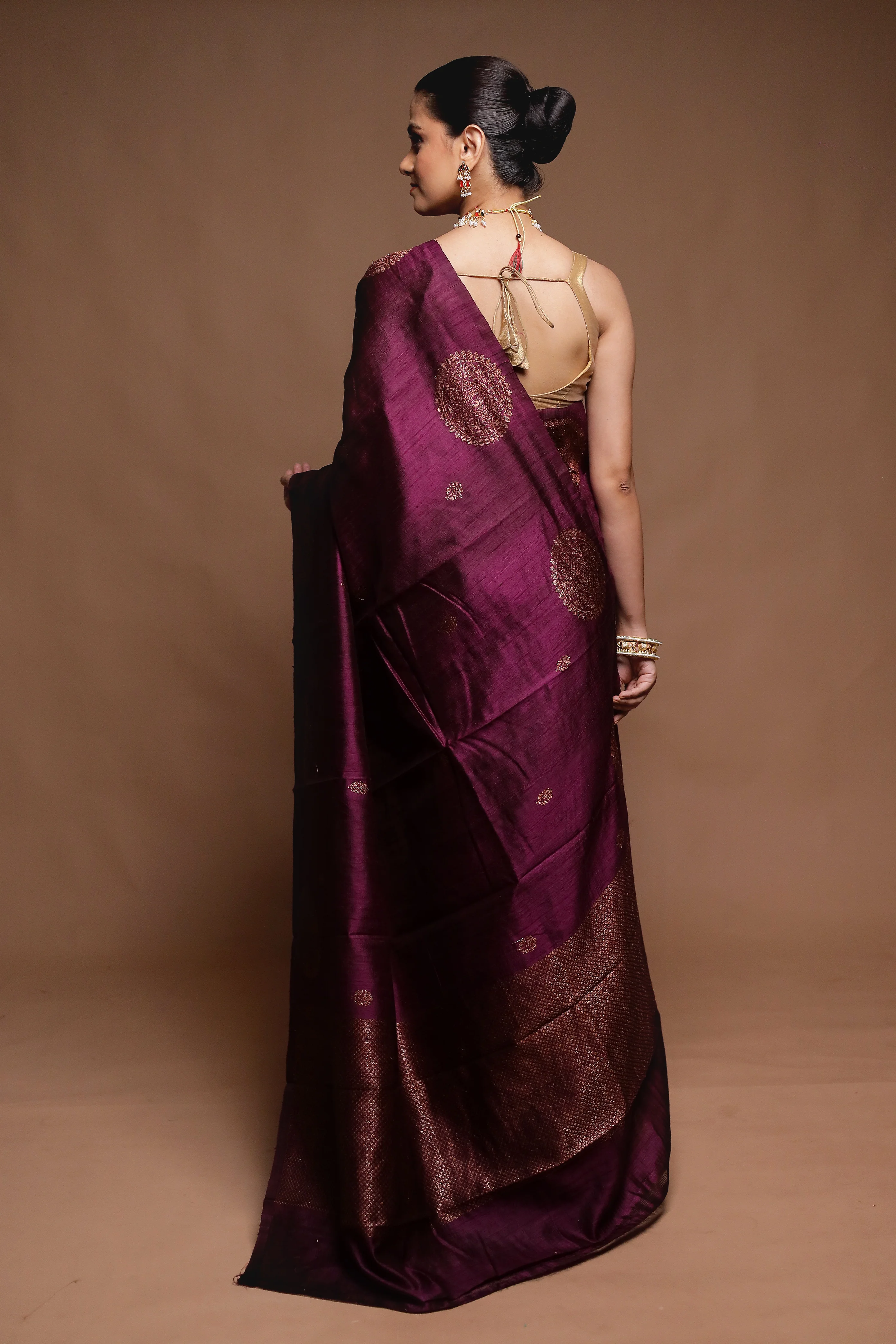 Wine Handloom Tussar Pure Silk Saree With Blouse Piece - Image 3