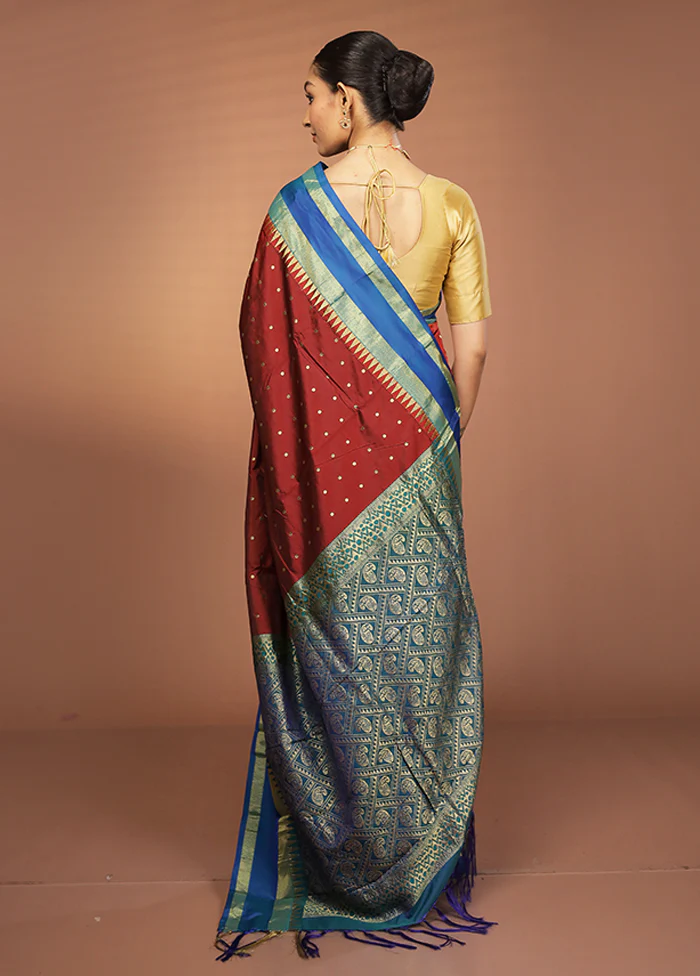 Maroon Kanjivaram Silk Saree With Blouse Piece - Image 3