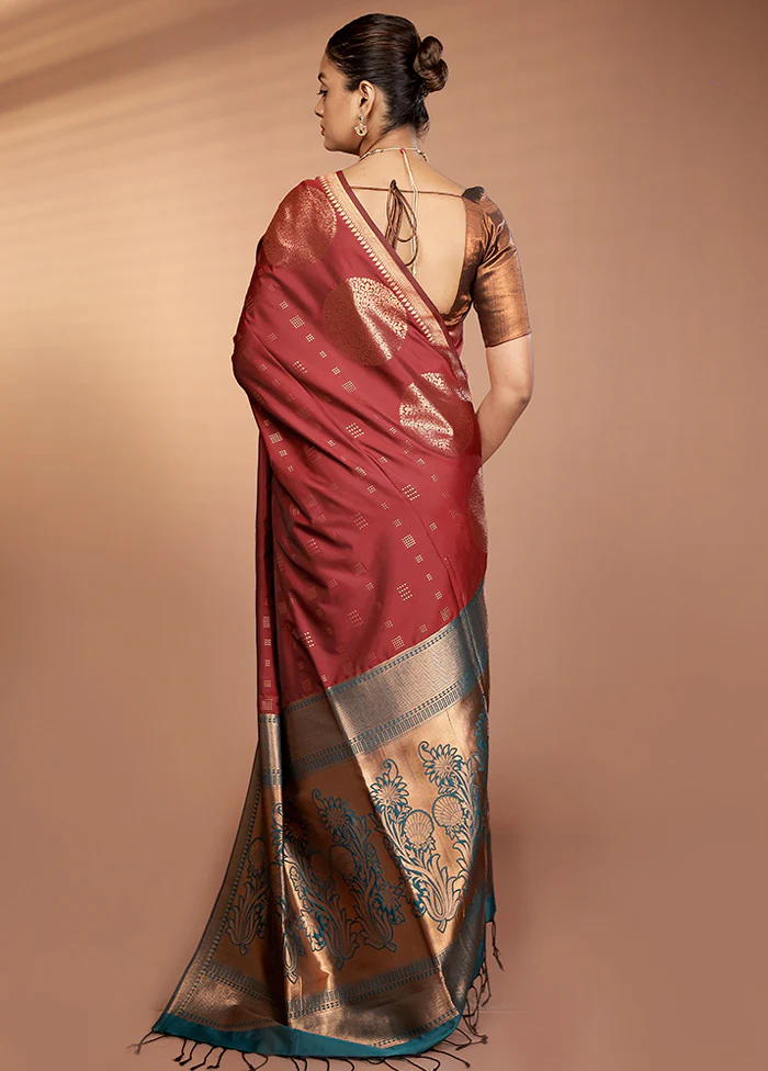 Maroon Kanjivaram Silk Saree With Blouse Piece - Image 3