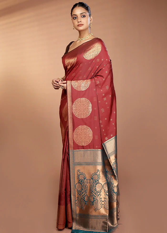 Maroon Kanjivaram Silk Saree With Blouse Piece - Image 4