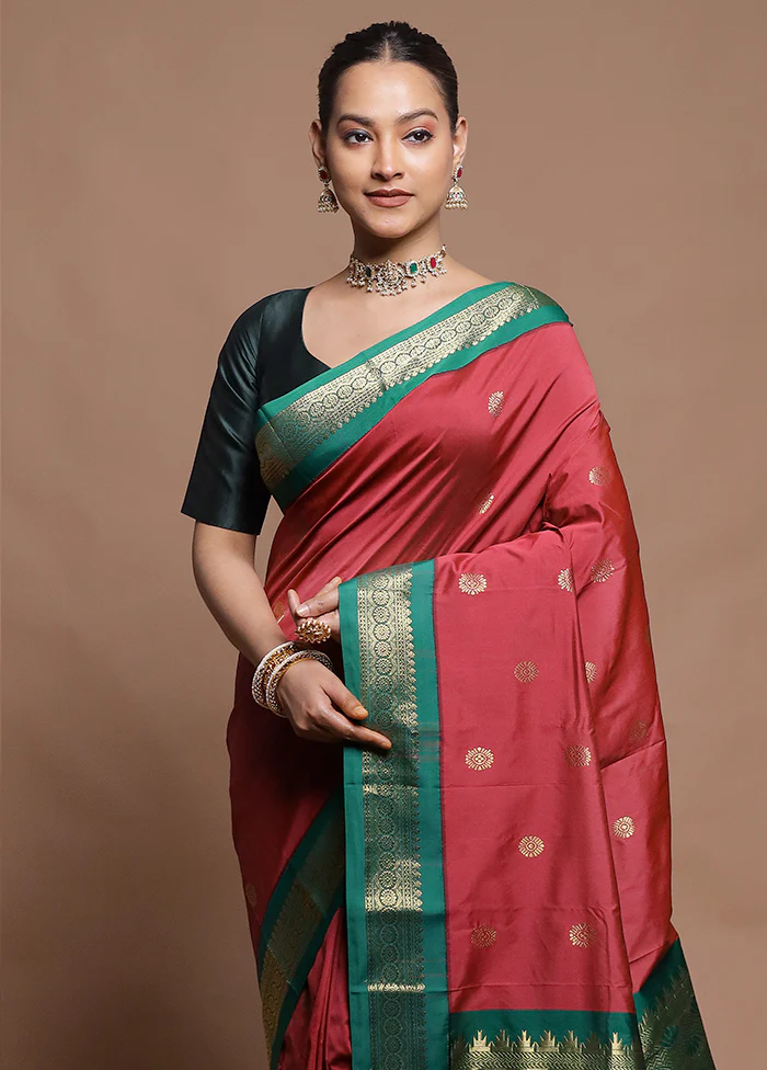 Maroon Kanjivaram Silk Saree With Blouse Piece - Image 2