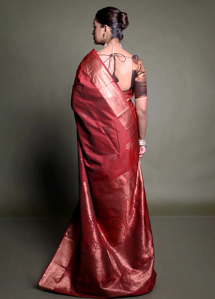 Maroon Kanjivaram Silk Saree With Blouse Piece - Image 3