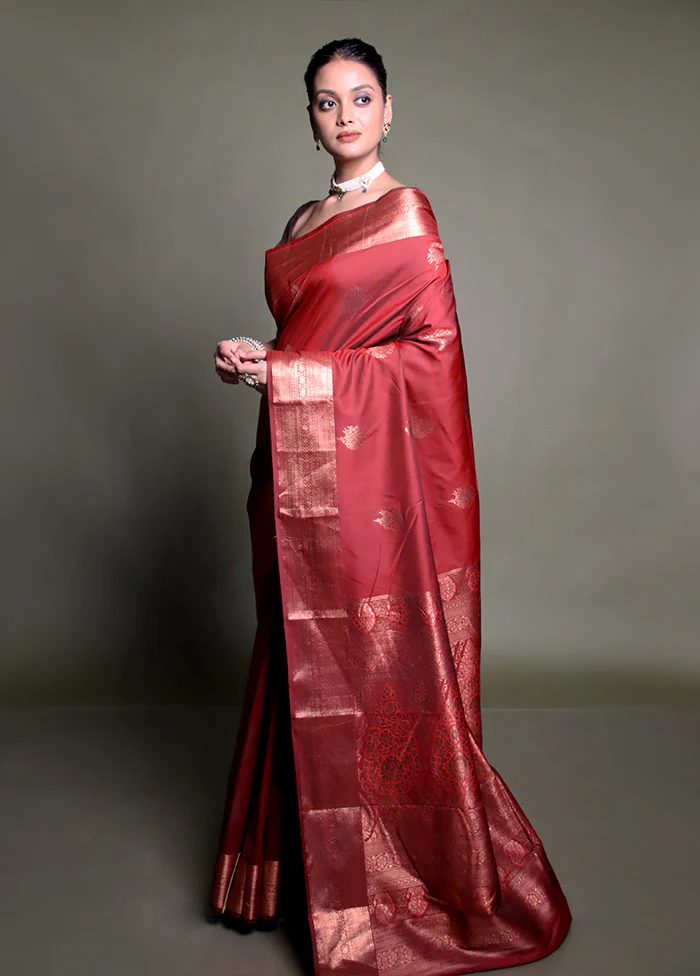 Maroon Kanjivaram Silk Saree With Blouse Piece - Image 4
