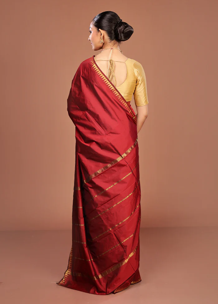 Maroon Kanjivaram Silk Saree With Blouse Piece - Image 3