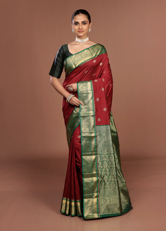 Maroon Kanjivaram Silk Saree With Blouse Piece - Image 2