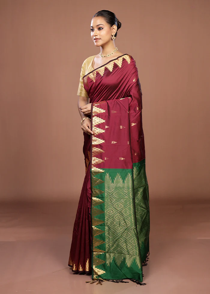 Maroon Kanjivaram Silk Saree With Blouse Piece - Image 4