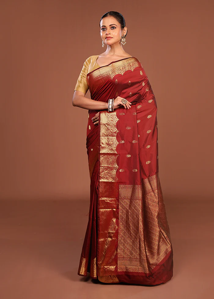 Maroon Kanjivaram Silk Saree With Blouse Piece - Image 4