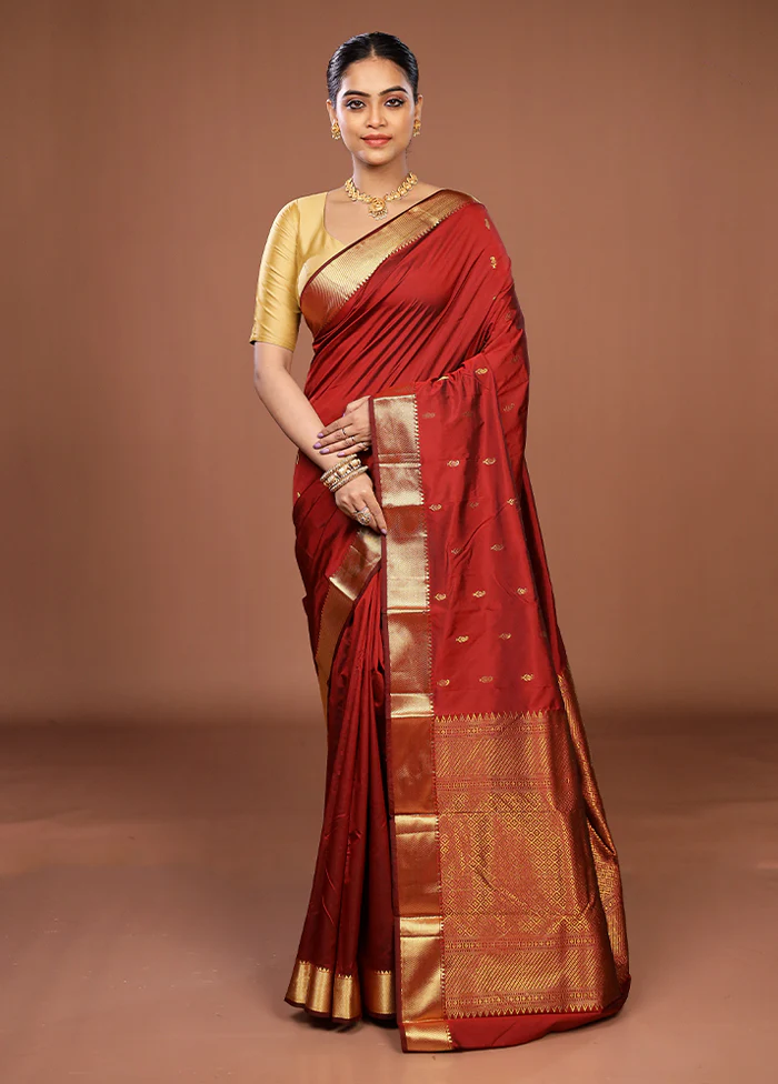 Maroon Kanjivaram Silk Saree With Blouse Piece - Image 2
