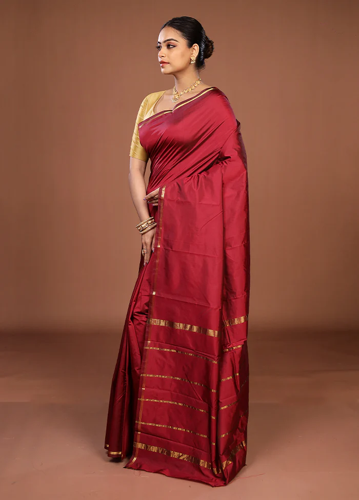 Maroon Kanjivaram Silk Saree With Blouse Piece - Image 4