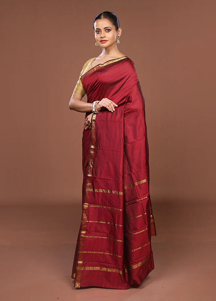 Maroon Kanjivaram Silk Saree With Blouse Piece - Image 4