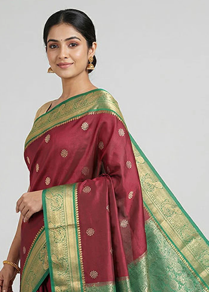 Maroon Kanjivaram Silk Saree With Blouse Piece - Image 2