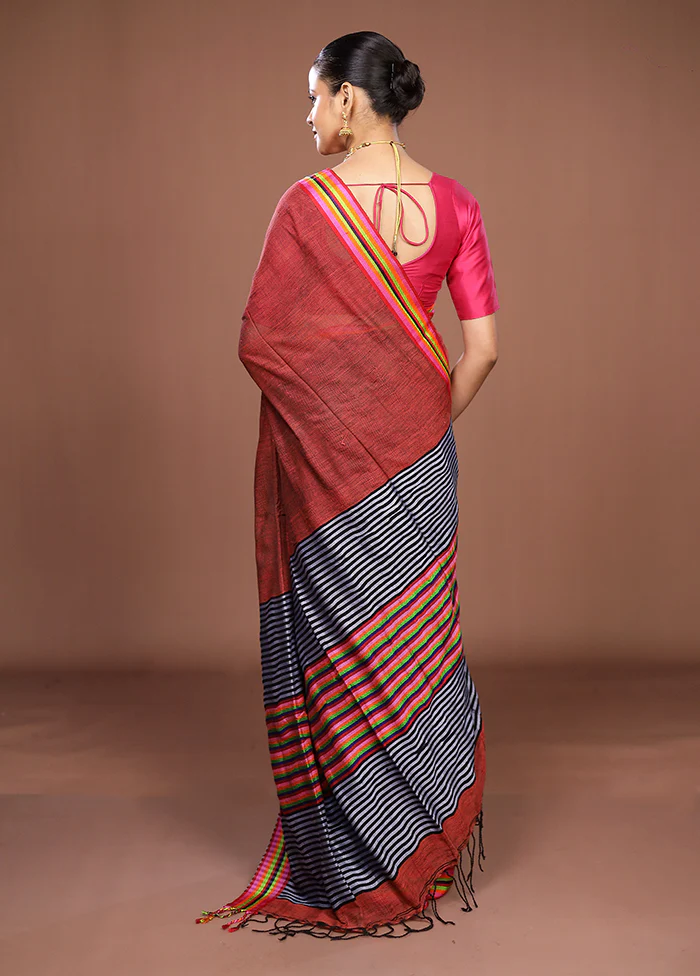 Maroon Matka Silk Saree With Blouse Piece - Image 3