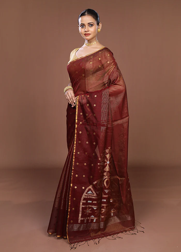 Maroon Matka Silk Saree With Blouse Piece - Image 4