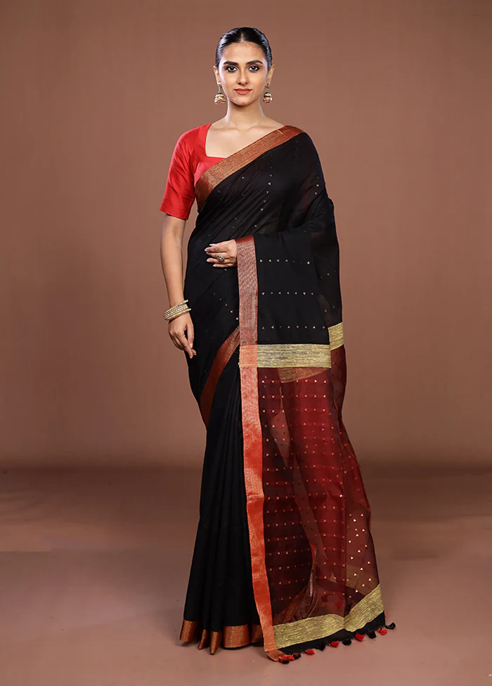 Maroon Matka Silk Saree With Blouse Piece - Image 2