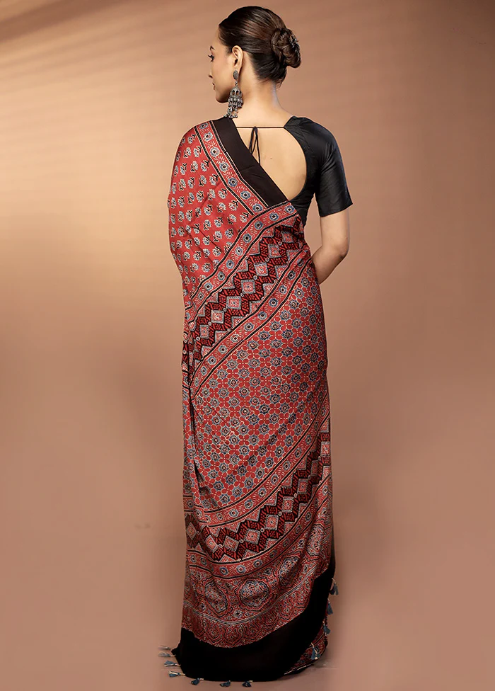 Maroon Printed Pure Silk Saree Without Blouse Piece - Image 3