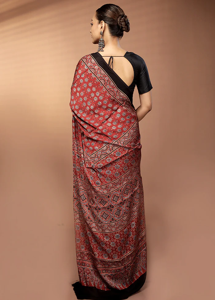 Maroon Printed Pure Silk Saree Without Blouse Piece - Image 3