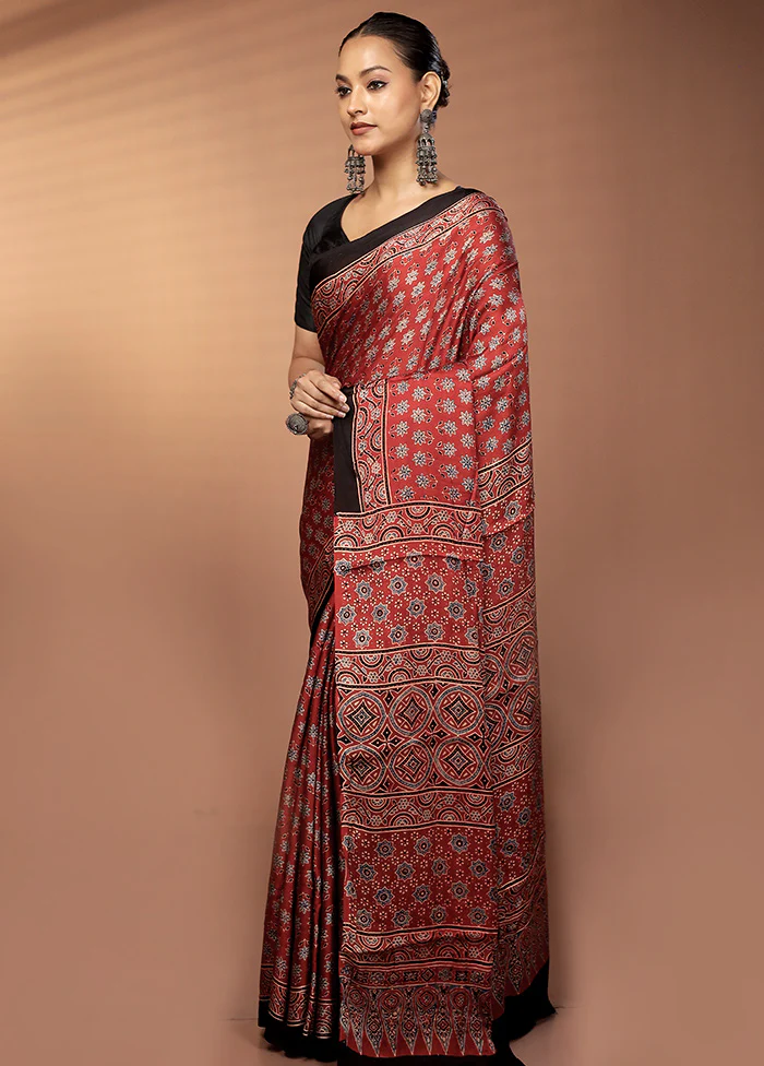Maroon Printed Pure Silk Saree Without Blouse Piece - Image 4