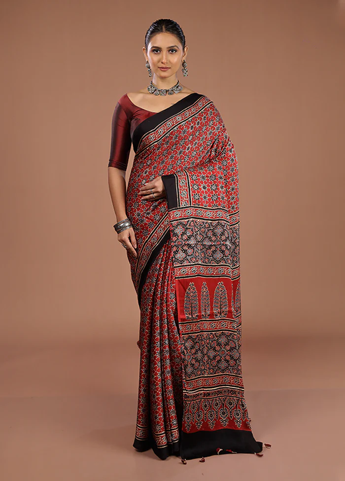 Maroon Printed Pure Silk Saree Without Blouse Piece - Image 2