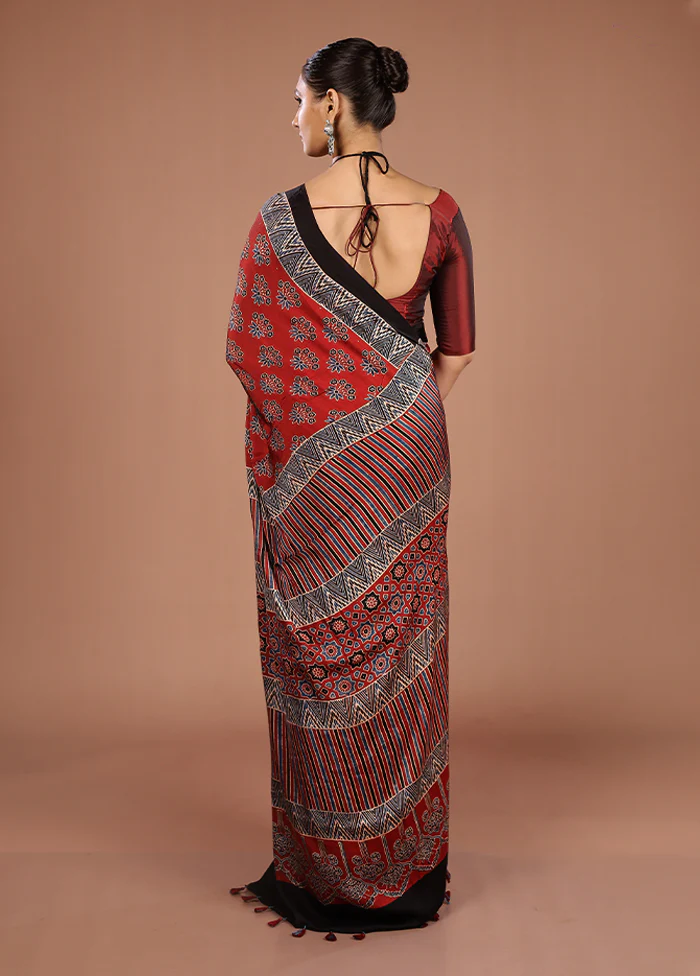 Maroon Printed Pure Silk Saree Without Blouse Piece - Image 3