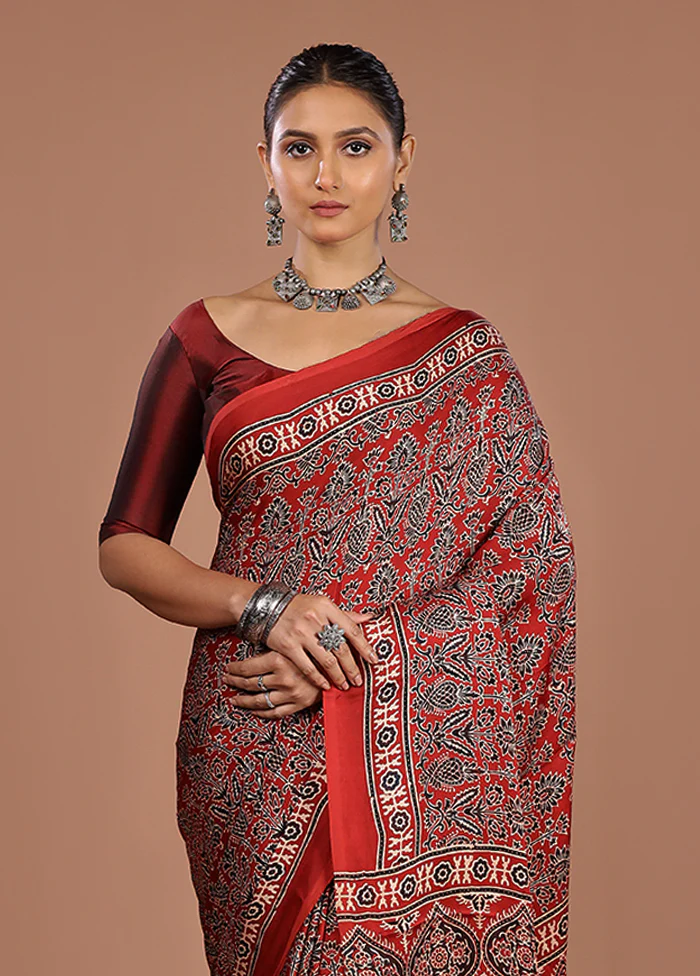 Maroon Printed Silk Saree Without Blouse Piece