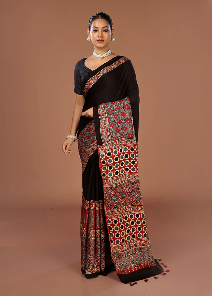 Brown Printed Silk Saree Without Blouse Piece - Image 2