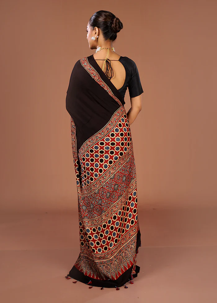 Brown Printed Silk Saree Without Blouse Piece - Image 3