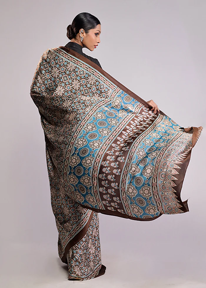 Blue Printed Silk Saree With Blouse Piece - Image 3