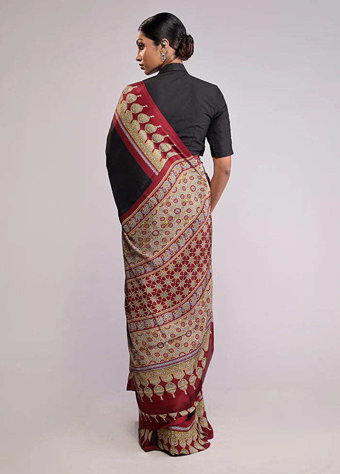 Black Printed Silk Saree With Blouse Piece - Image 3
