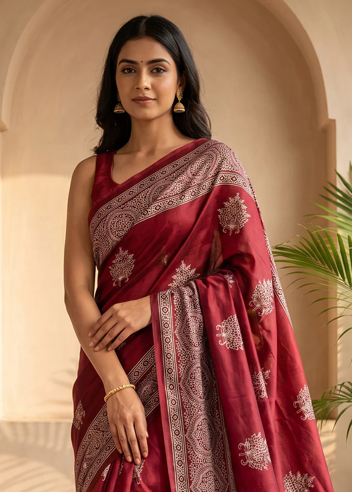 Maroon Printed Silk Saree Without Blouse Piece - Image 2