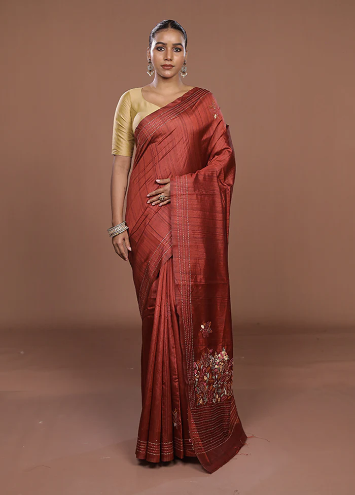 Maroon Tussar Silk Saree With Blouse Piece - Image 2