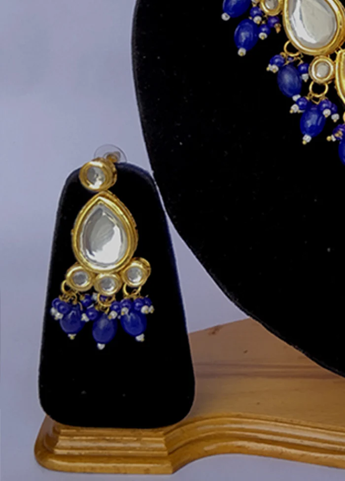 Multicolor Alloy Jewellery Set (1 Necklace, 1 Pair Earrings, 1 Mang Tikka) - Image 3