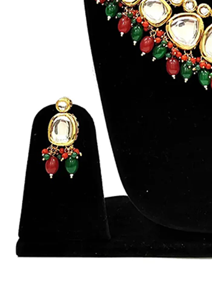 Multicolor Alloy Jewellery Set (1 Necklace, 1 Pair Earrings, 1 Mang Tikka) - Image 3