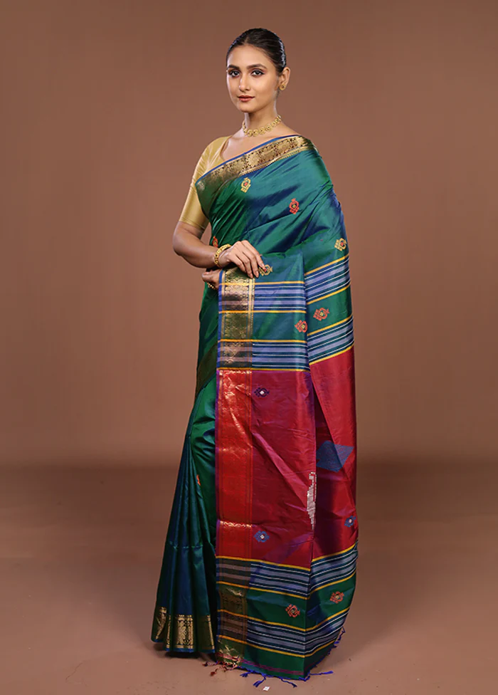 Multicolor Handloom Kanjivaram Pure Silk Saree With Blouse Piece - Image 4