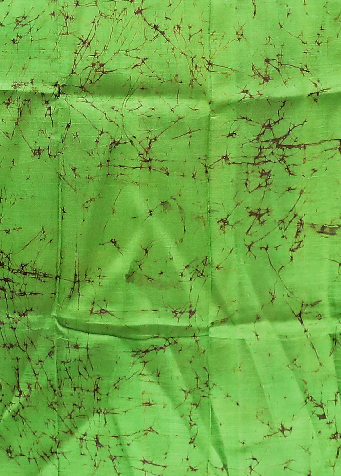 Green Printed Pure Silk Saree Without Blouse Piece - Image 5