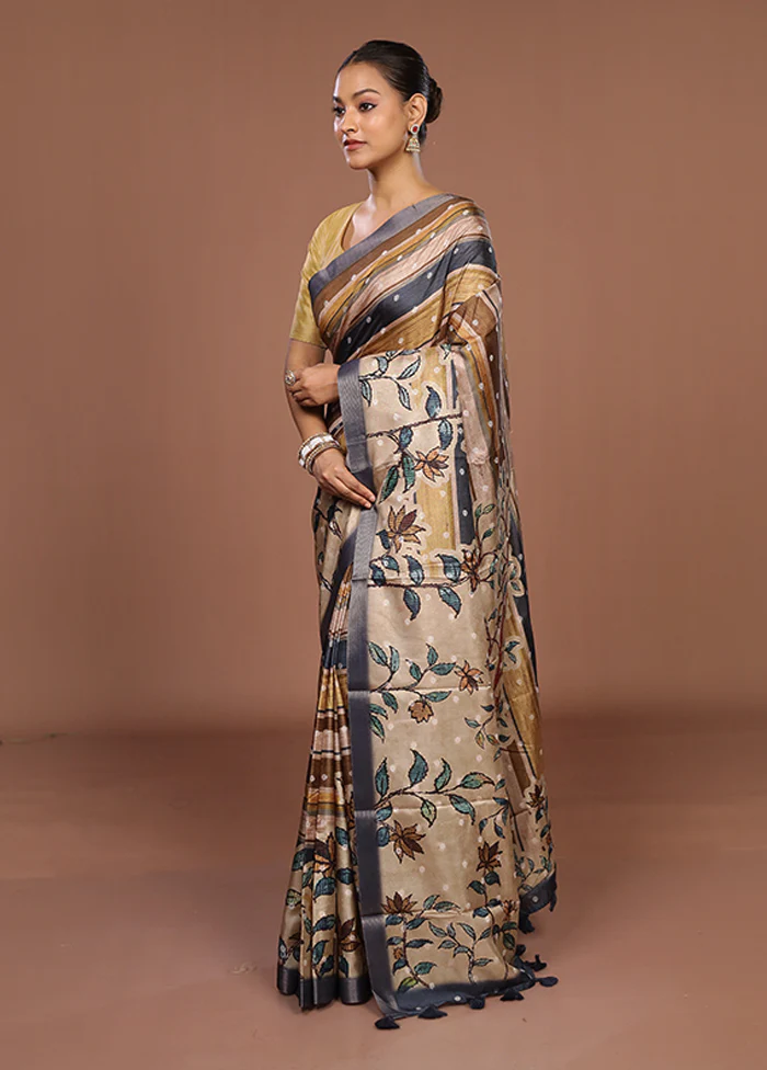 Cream Tussar Silk Saree With Blouse Piece - Image 4