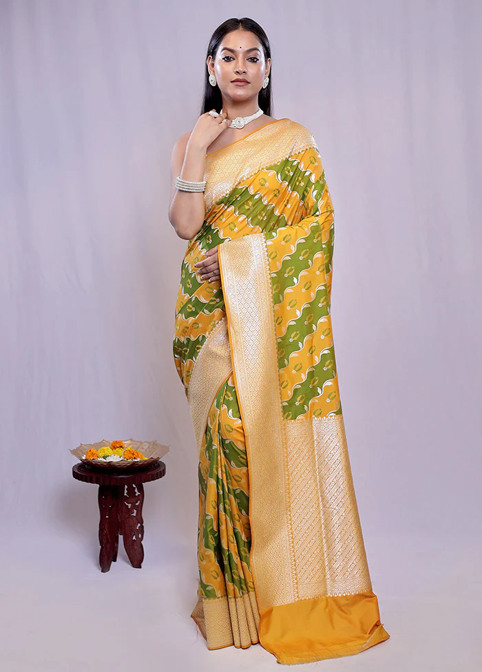 Multicolor Uppada Silk Saree With Blouse Piece - Image 3