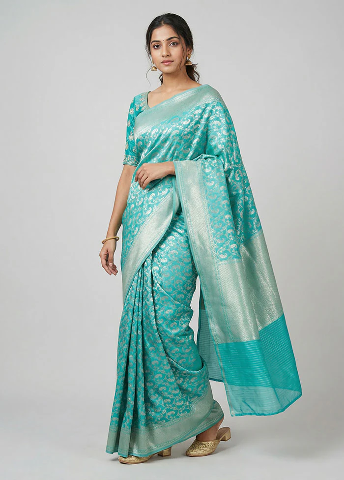 Multicolor Uppada Silk Saree With Blouse Piece