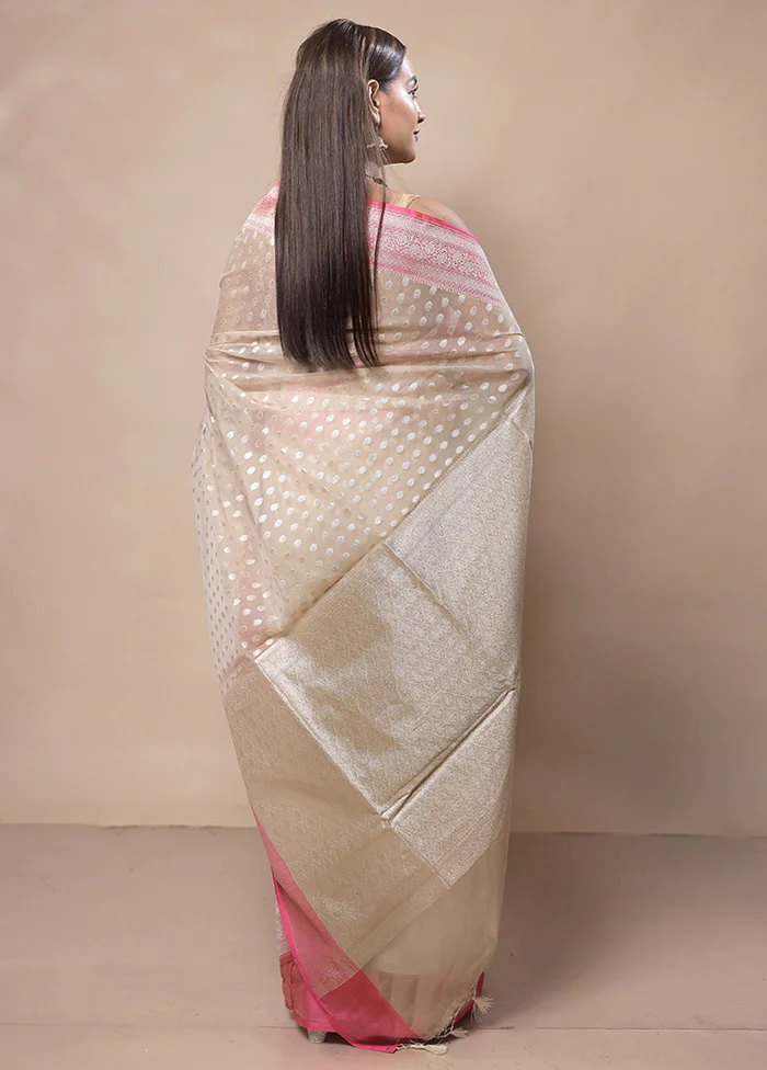 Off White Kora Silk Saree With Blouse Piece - Image 3