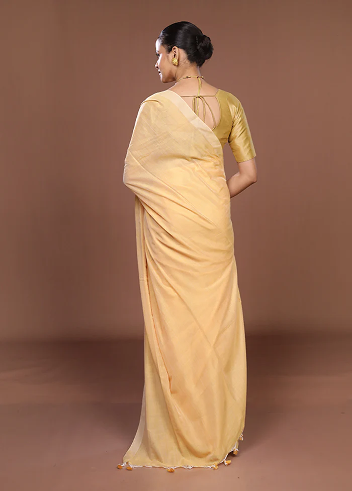 Peach Matka Silk Saree With Blouse Piece - Image 3